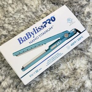 BaBylissPRO Nano Titanium Hair Straightener - Blue